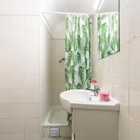 3 Bedroom Close To The Castle * Lisbon