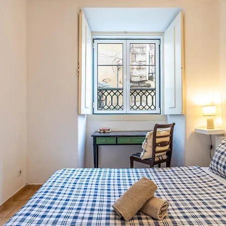 3 Bedroom Close To The Castle * Lisbon